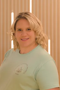 Kristina Bross, Physiotherapeutin